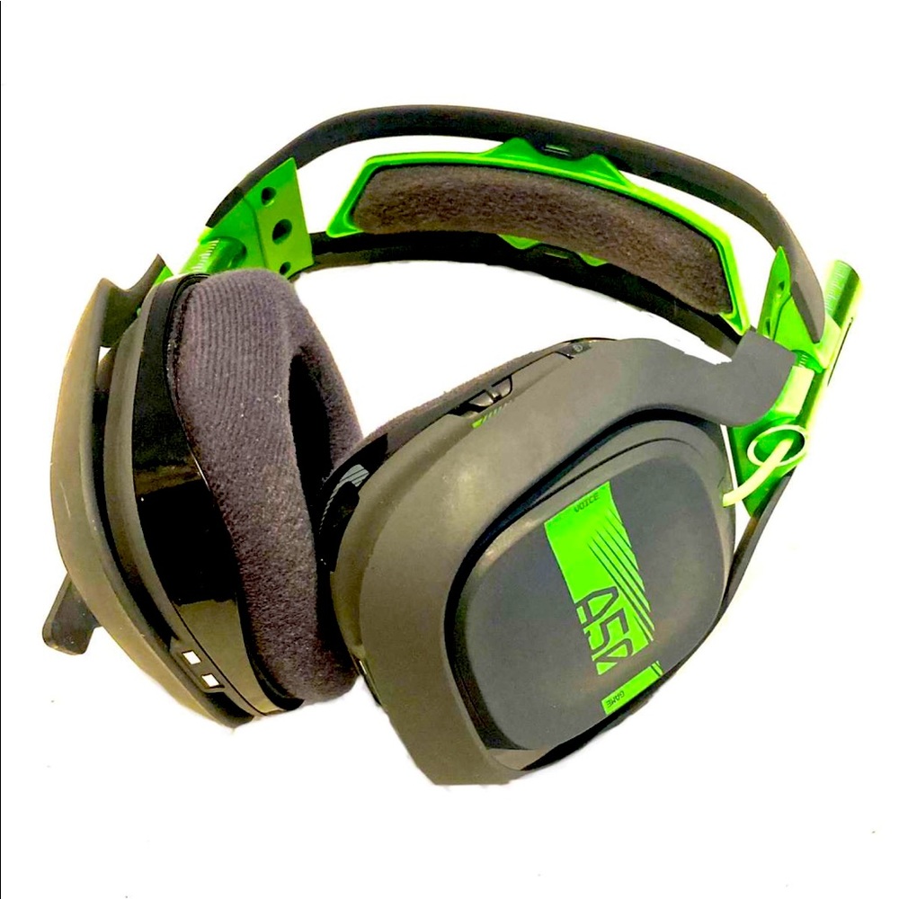 Astro A50 Gaming Headset W/ Basestation, Wireless- Xbox One/PC.